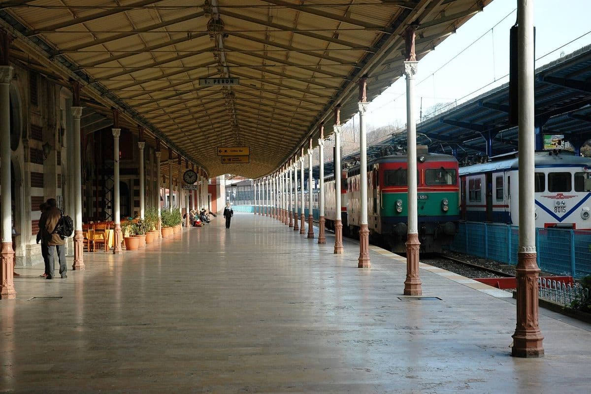The platform and iron columns of Sirkeci Station